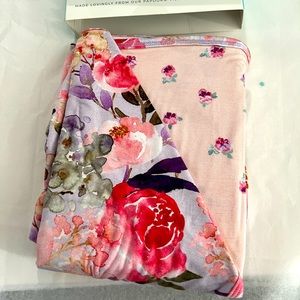 NIB Posh Peanut Aurora & Lorelei Regular Size Patoo